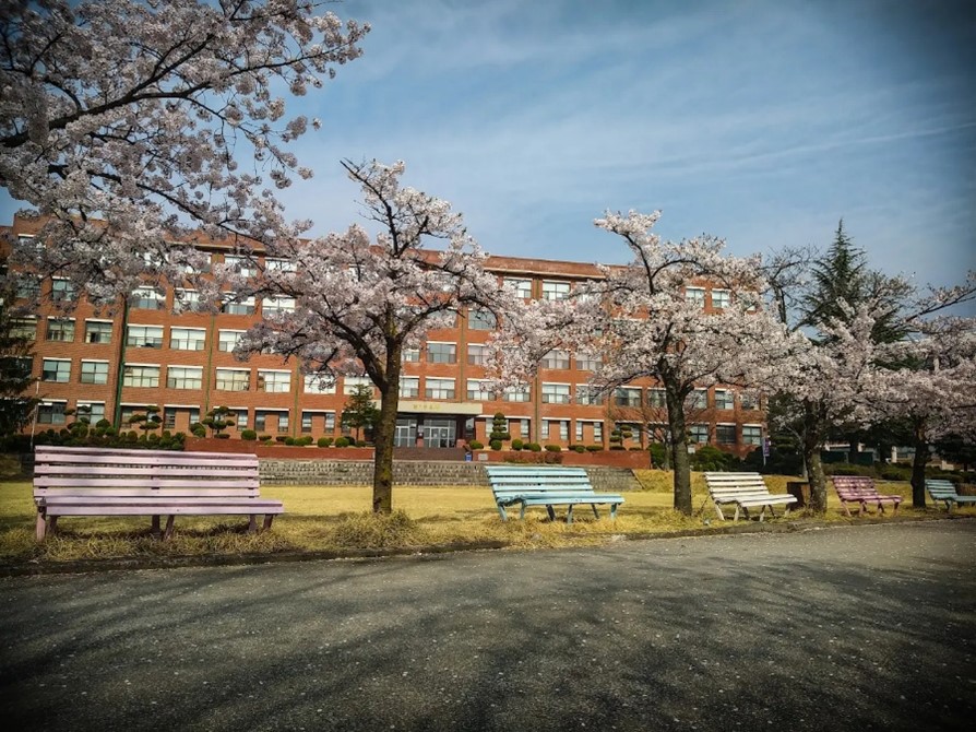 Ksngreung Yongdong Univ.